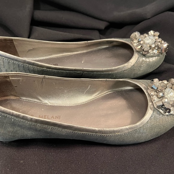 Antonio Melani pewter ladies flat bling 8.5 shoes - Picture 4 of 9